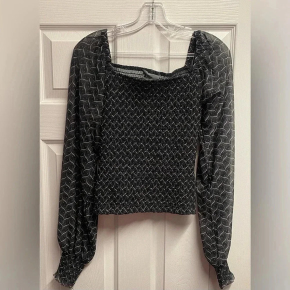 Anthropologie Rouen Blouse W/ Smocked Detail & Sheer Long Sleeves Size XSmall - Picture 2 of 4